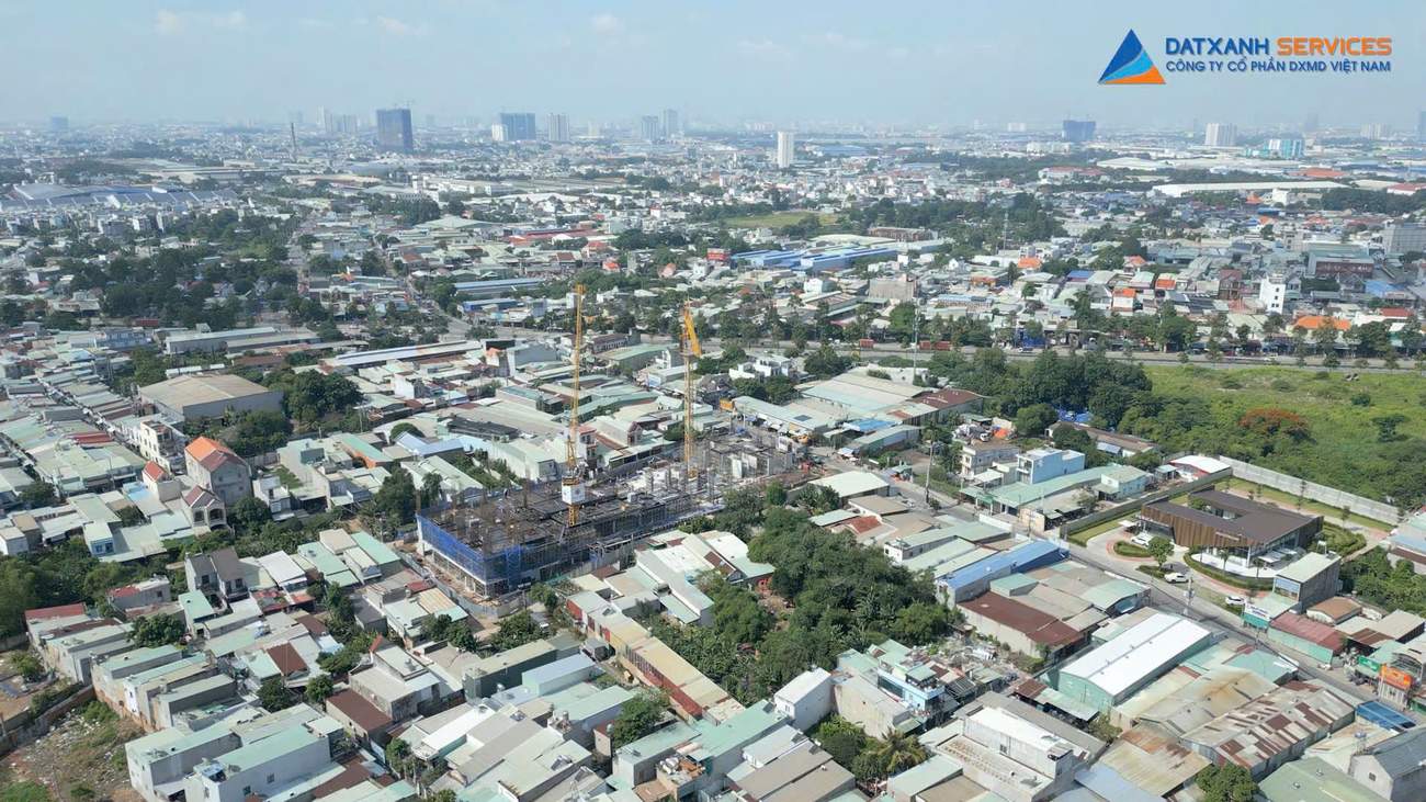 Toàn cảnh công trường thi công Fenica tháng 8/2026